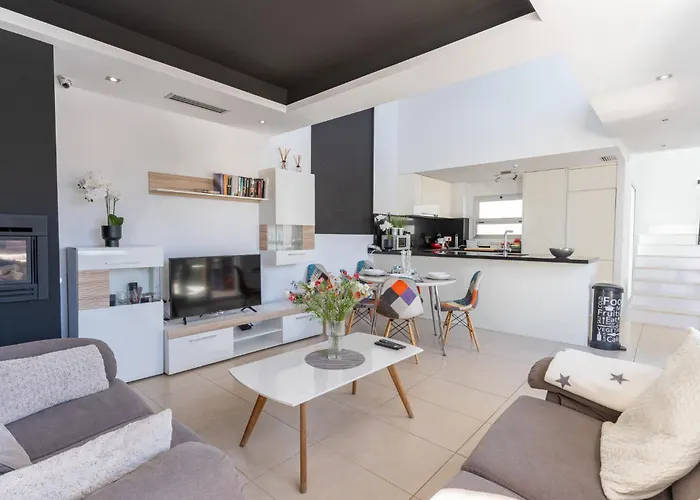 Vakantiehuis Gandhi By United Renters *